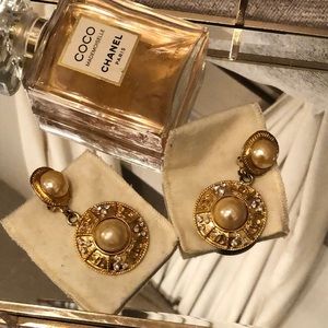 CHANEL DANGLED CLIP ON EARRINGS